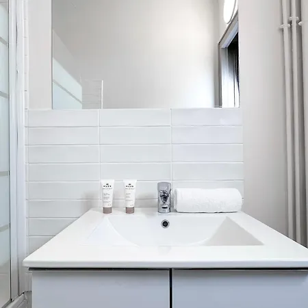 Charming Flat Near Eiffel Tower