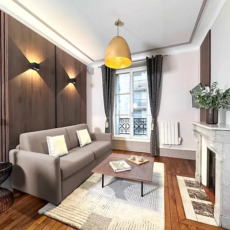 Charming Flat Near Eiffel Tower Apartment